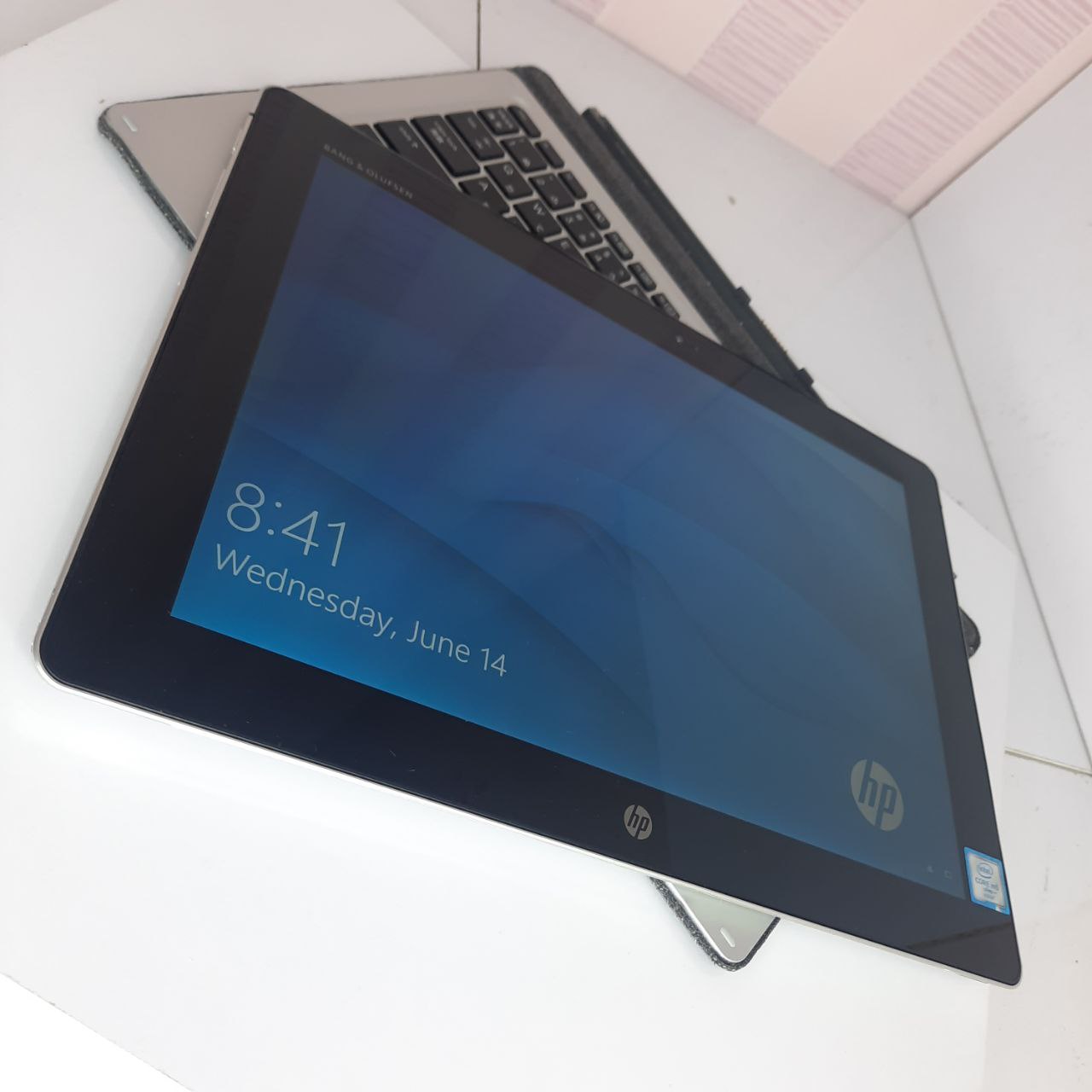 HP Elite x2 1012 G1 قلم دار