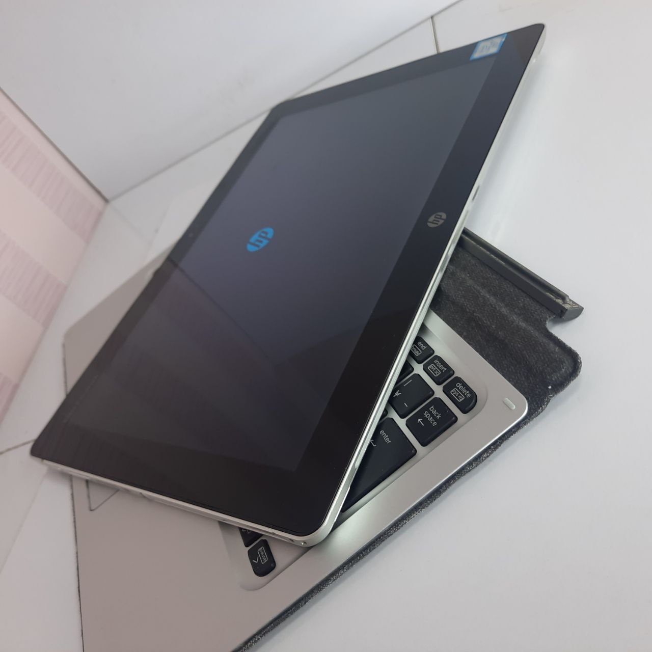 HP Elite x2 1012 G1 قلم دار