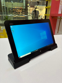 تبلت ویندوزی فوجیتسو مدل R727 رم 4 هارد 128 پردازنده Core i3-7100U